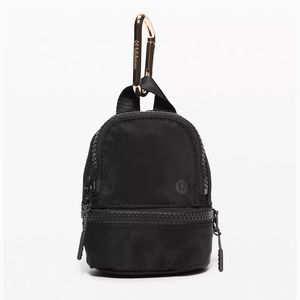 Lululemon City Adventurer Backpack Key Chain Nano-Black/Gold
